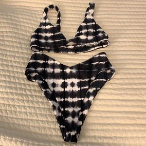 Skatie bikini size large